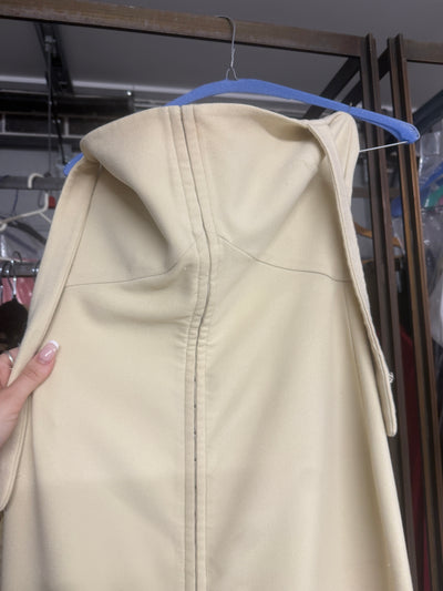 SELLING MIA- HOUSE OF CB