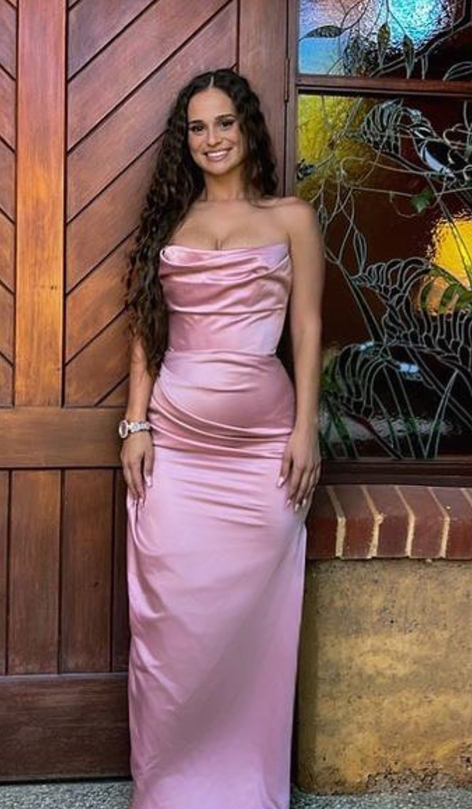 SELLING adrienne- HOUSE OF CB
