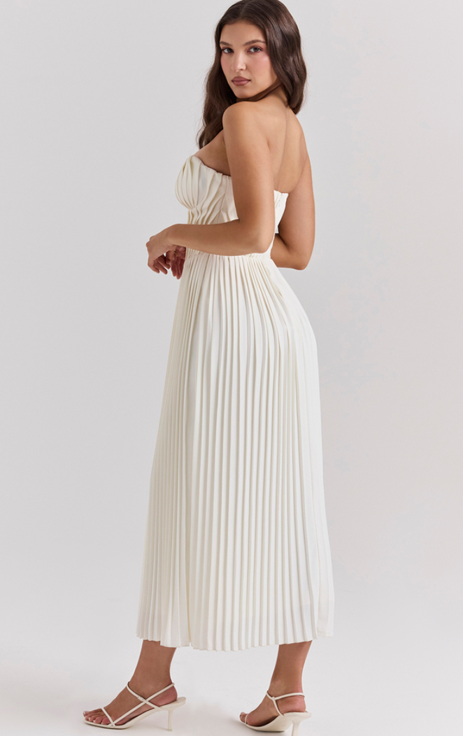 AMORATA- HOUSE OF CB Rent My Dress AMORATA- HOUSE OF CB Rent My Dress