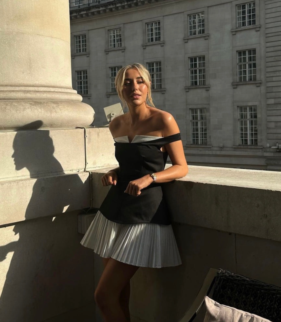 SELLING exclusive muse- odd muse